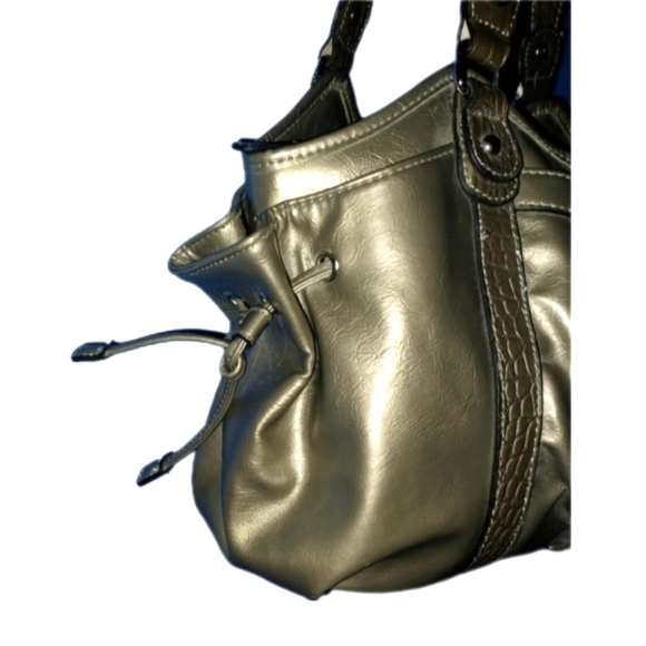 Nicole Miller Pewter Gold Glossy Shoulder Bag - Picture 2 of 6